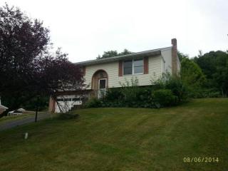 322 Edgehill Dr, Akron, PA 17501-1225