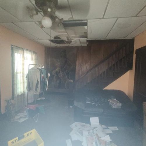 73 12 St, Ambridge PA 15003-1945 exterior