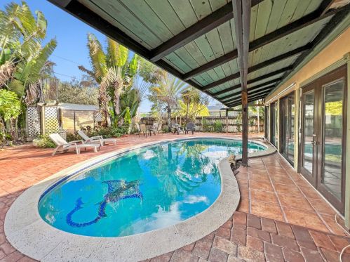 201 46th Ave, Hollywood FL  33021-6603 exterior