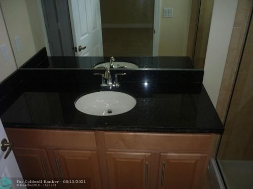 1326 147th Ter, Hollywood FL  33027-6186 exterior