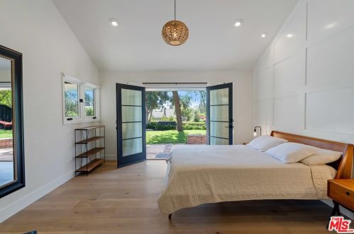 445 Sinaloa Rd, Simi Valley CA  93065-5430 exterior