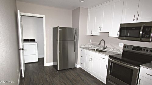 550 9th St, Mesa, AZ 85201-4070