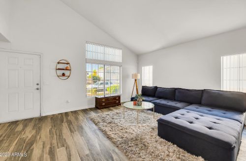 7919 Claremont St, Glendale, AZ 85303-4113