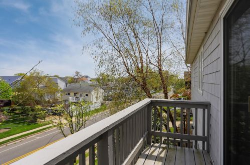 237 Shore Dr, Monmouth Hills NJ  07732-1567 exterior