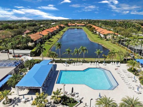 7617 Is Breeze Ter, Boynton Beach FL  33437-5403 exterior