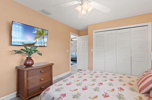 2807 20 Ave, Cape Coral FL  33904-4020 exterior
