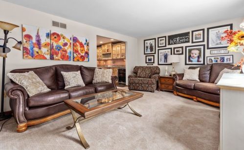 284 Lewis Run Rd, Pittsburgh, PA 15122-3125