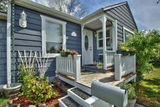6411 Ferdinand St, Tacoma, WA 98409-1223