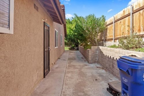 617 Pinecrest Ln, Walnut CA  91789-4163 exterior