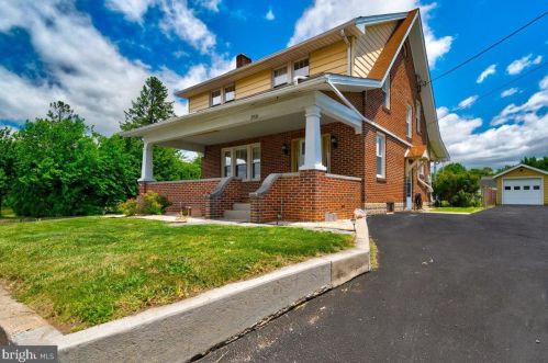 15576 Pennsylvania Ave, Upton, PA 17225-8407