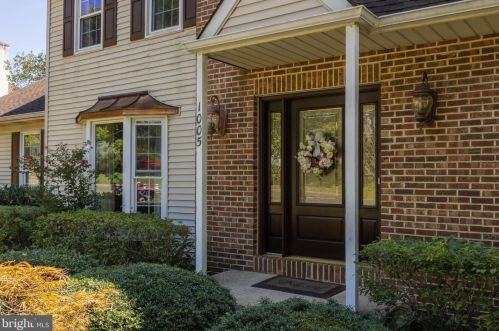 1005 Longfield Rd, Southampton, PA 18966-4326