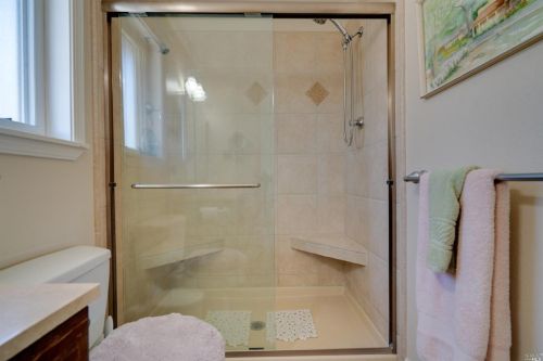 427 Myrtle Ct, Benicia CA  94510-1451 exterior