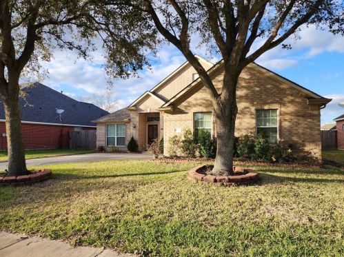 11309 Sailwing Creek Ct, Pearland TX  77584-8402 exterior