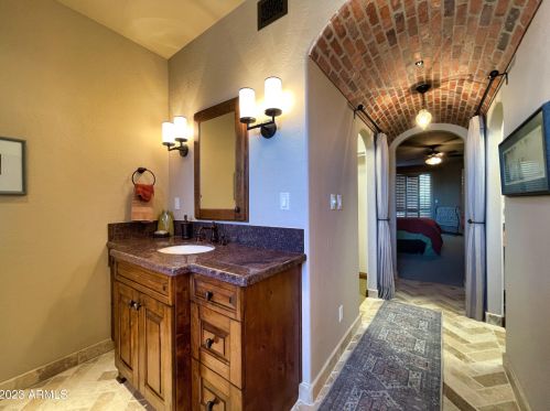 10153 Topaz Dr, Scottsdale AZ  85258-4808 exterior