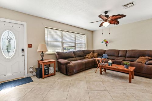 621 Elm Rd, West Palm Beach, FL 33409-6181