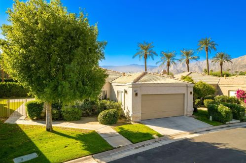 48211 Vista De Nopal, La Quinta CA  92253-2275 exterior