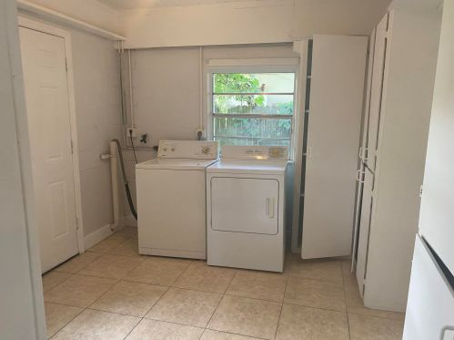 3218 Mura Dr, Fort Pierce FL  34982-6418 exterior