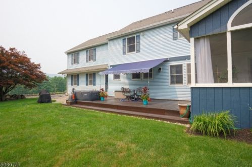 25 Martingale Dr, Wantage NJ  07461-2857 exterior