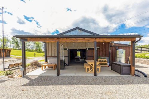 17978 Nashport Rd, Nashport OH  43830-4601 exterior