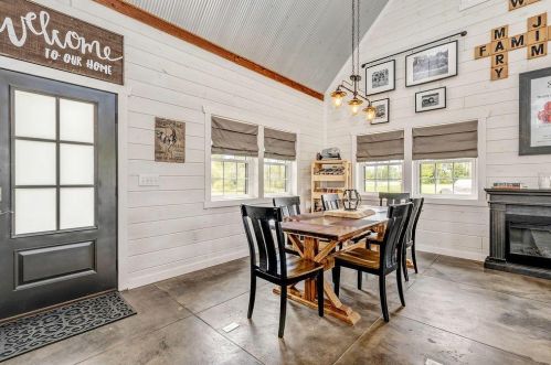 17978 Nashport Rd, Nashport OH  43830-4601 exterior