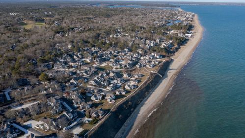 23 Flying Cloud Cir, Mashpee MA 02649-4708 exterior