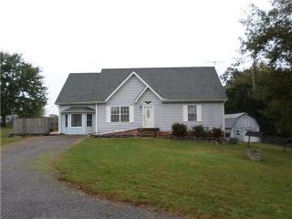 2453 Outlaw Rd, Woodlawn, TN 37191-9170