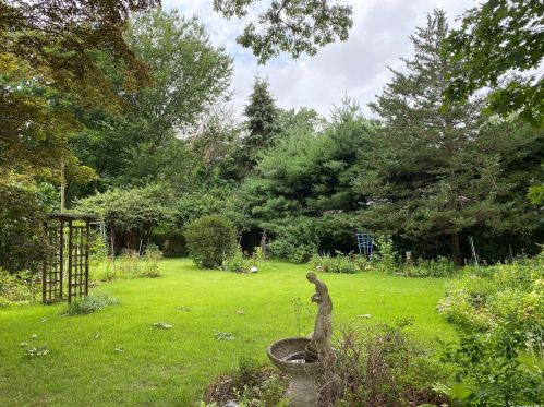 205 4th St, Elwood NY  11731-3525 exterior