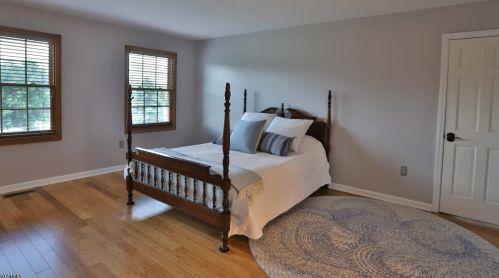 7 Pinewood Ln, Washington NJ  07882-4012 exterior