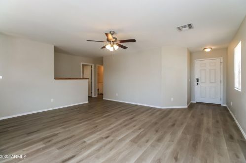 958 Desert Rose Trl, San Tan Valley AZ  85143-4236 exterior