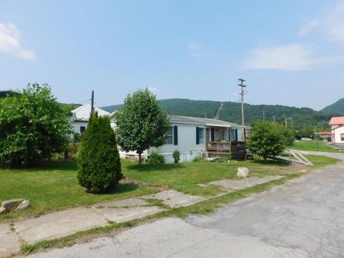 109 Pennsylvania Ave, Shirleysburg, PA 17066-1367