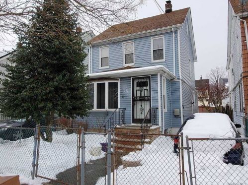 112-12 203rd St, Jamaica, NY 11412-3423