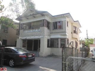 868 40th Pl, Los Angeles, CA 90011-2727