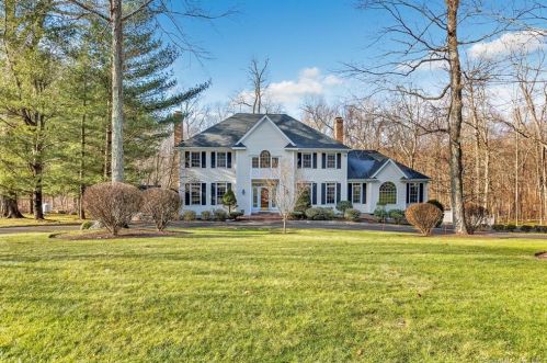 100 Old Stonewall Rd, Bridgeport, CT 06612-1074