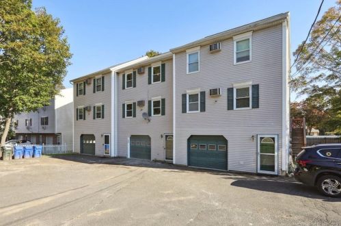 5 Abbott St, Danbury, CT 06810-5309