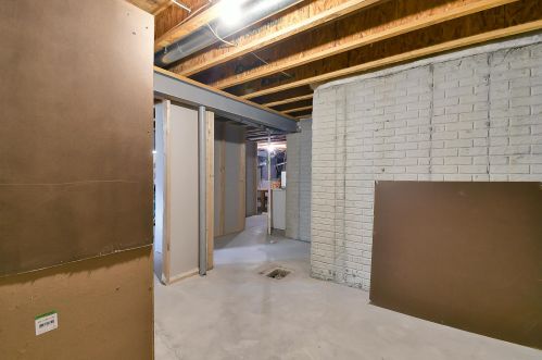 1548 Roscommon Dr, Pataskala OH  43062-7017 exterior