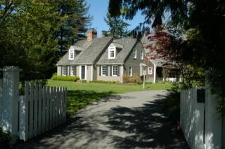 8050 8th St, Medina, WA 98039-4709