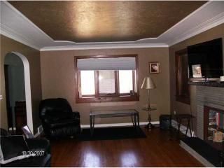 533 Charlotte Dr, Pittsburgh, PA 15236-2414