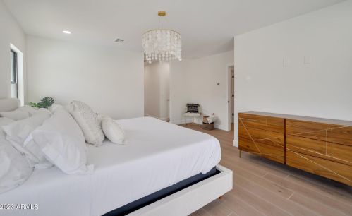 8001 11th Ave, Phoenix AZ  85021-5626 exterior