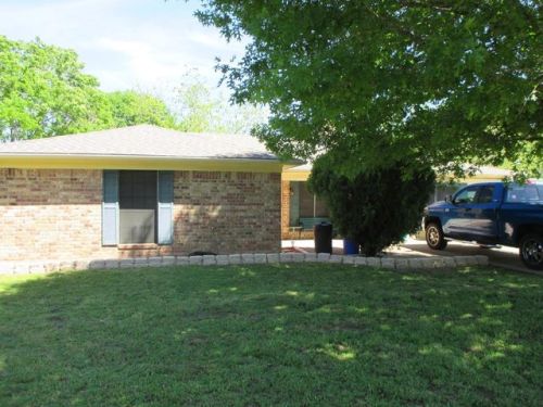 203 Palm Dr, Palestine, TX 75803-5429
