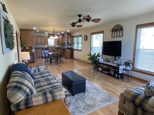 352 11th St, Fond Du Lac, WI 54935-5253