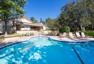 5813 Hickory Dr, Calabasas CA  91377-3907 exterior