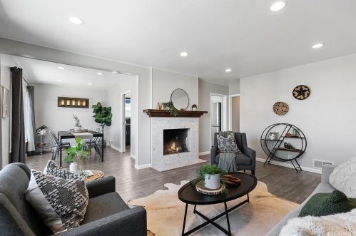 97 Belhaven Ave, Daly City, CA 94015-3944
