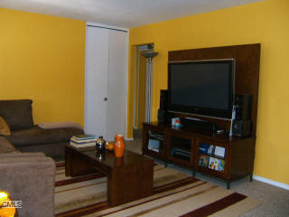 23 Fairview Dr, Danbury CT  06810-7655 exterior