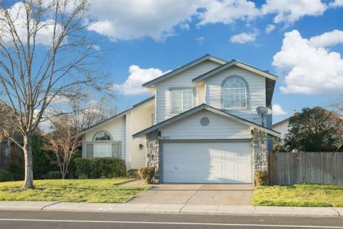 1625 Daniels St, Manteca CA  95337-6709 exterior