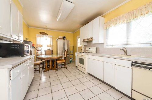 117 Magnolia Ave, Mount Vernon NY  10553-1244 exterior