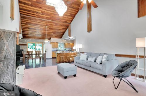 9478 Fort Stouffer Rd, Upton PA  17225-9780 exterior