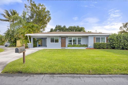 3504 2nd St, Boynton Beach, FL 33435-8614