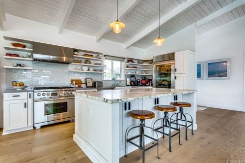 600 Anderson St, Manhattan Beach CA  90266-5934 exterior