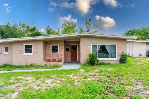 5611 Gleneagle Rd, Orlando, FL 32808-6137