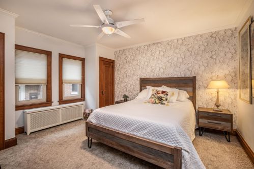 4779 Larkin St, Milwaukee WI 53211-1151 exterior